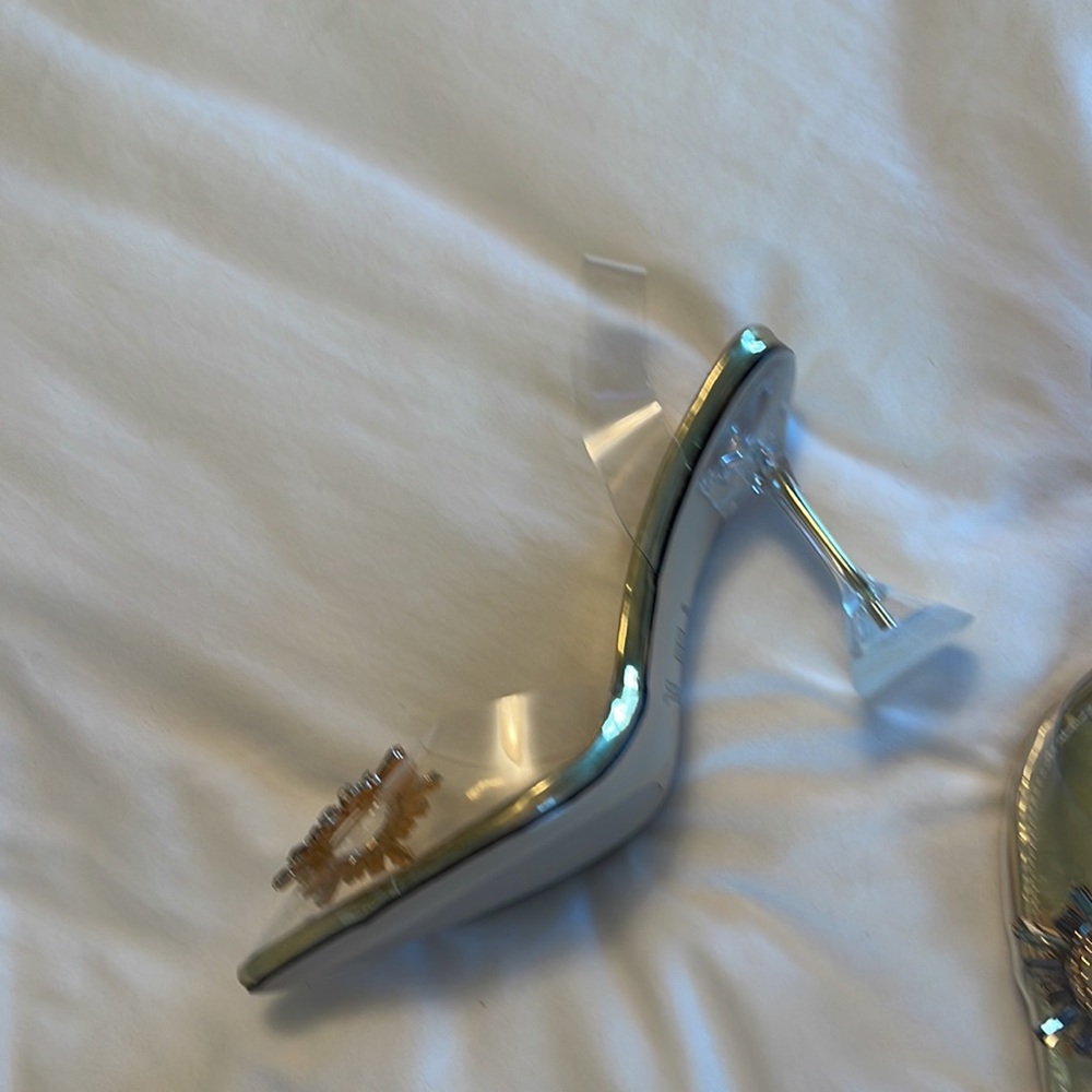 Heels - Picture 2 of 2